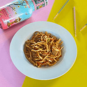 
                  
                    Noodles con pollo e verdure - Mulan Asian Food
                  
                